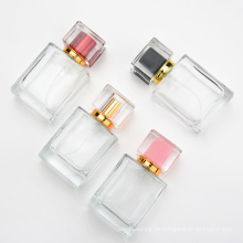 Leere Luxus 30ml 50 ml Clecorized Clear Clear Parfümglasflaschenspray Tragbare Flaschen für Parfums